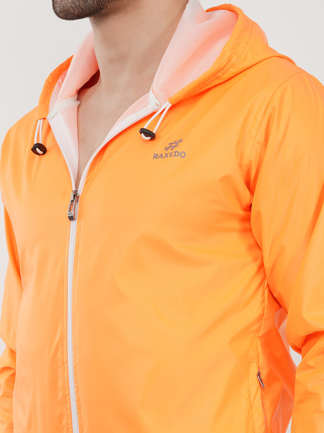 orange-jacke